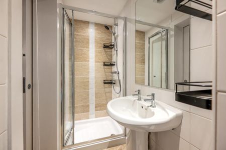 2 bedroom flat to rent - Photo 3