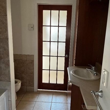 3½ de finition supérieure pour personne seule semi-retraité, retraité - Photo 4