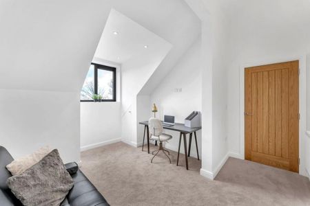 4 bedroom detached house to rent - Photo 3