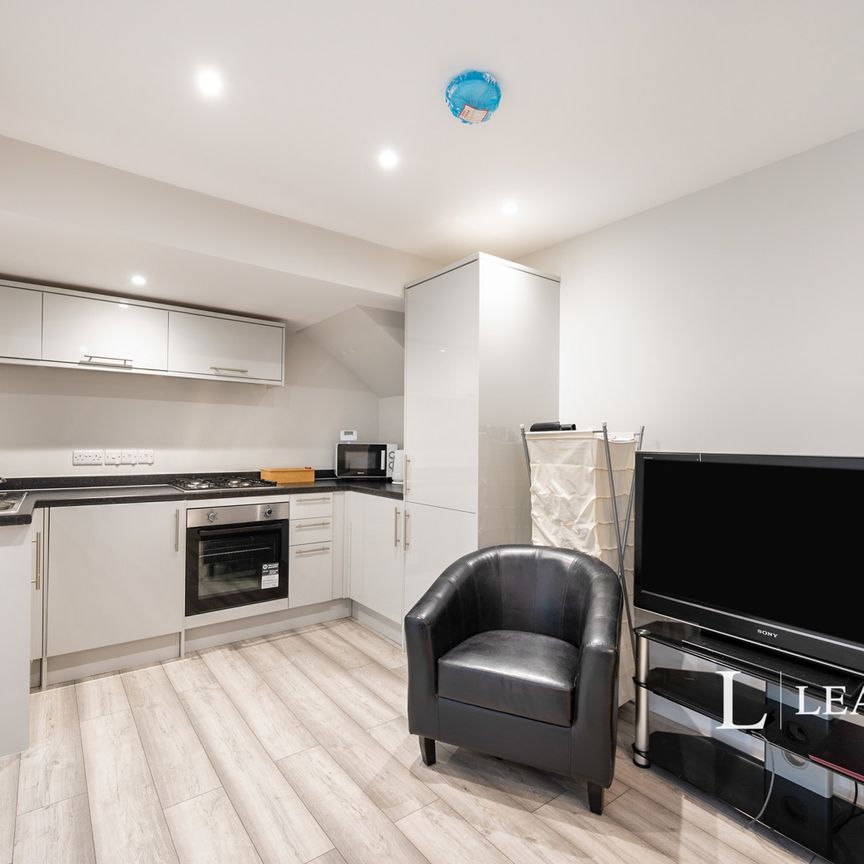 1 bedroom apartment to rent Yarborough Road, Southsea, Hampshire, PO5 - Photo 1