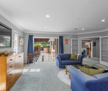 Spacious 5 bedroom student accommodation! - Photo 1