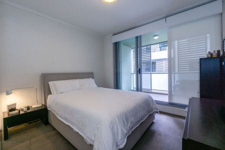 Private Two Bedroom Spanning Over Two Levels - Photo 2