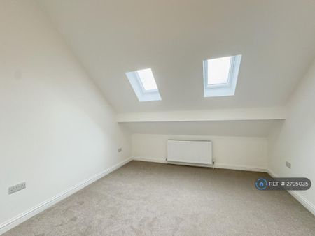 2 bedroom terraced house to rent - Photo 2