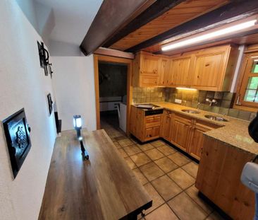 Charmante 3.5 Maisonette-Wohnung im EG mit rustikalem Flair - Photo 2