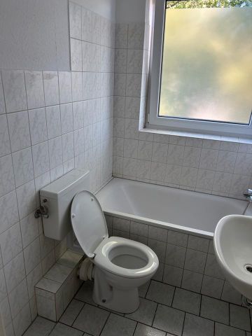 Wohnen unter dem Dach, ruhig und zentral - Photo 3