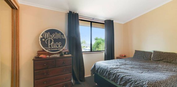 Double Storey Family Home - Photo 2