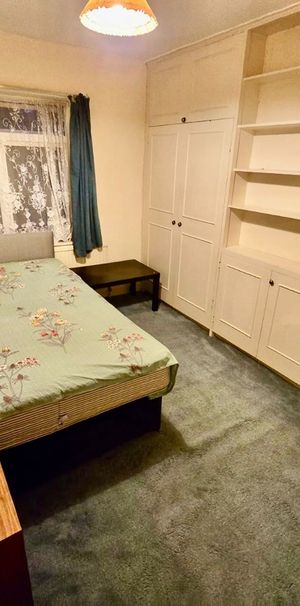 Room in a Shared House, Whitby Road, HA2 - Photo 1