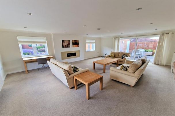 3 Bedroom Detached To Let - Photo 1