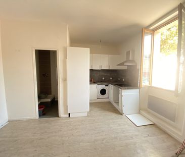 Location Appartement 1 pièce 22m² TOURVES 83170 - Photo 1