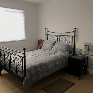840 $ / Pers - Grand 4 1/2 Meublé - Photo 3