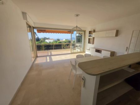 Location Appartement 3 pièces 66m² CANNES 06400 - Photo 3