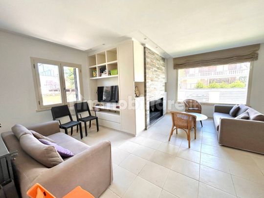 Villa unifamiliare via Bussana 75, Fregene, Fiumicino - Photo 1