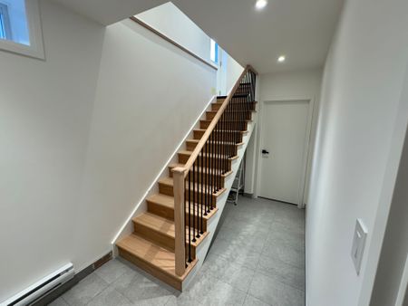 For Lease - 1 Random Street, Toronto, Ontario - Photo 4