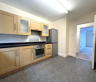 2 bedroom ground floor maisonette to rent - Photo 4