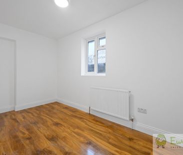 6 Bedroom - Photo 3