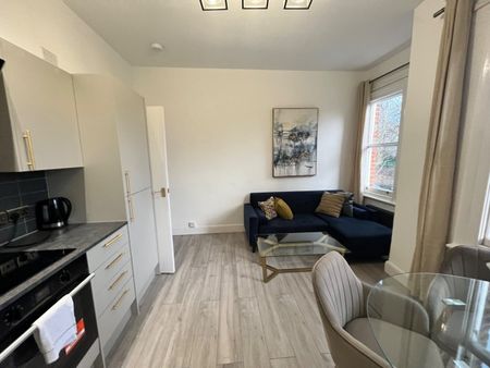 2 Bed Flat, Ilbert Street, W10 - Photo 3