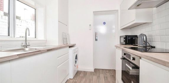 4 bedroom house to rent - Photo 2