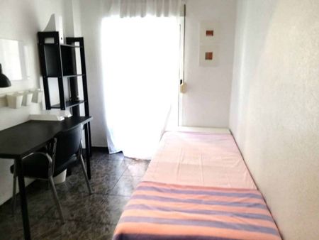 Calle Arquitecto Gasco, Valencia, Valencian Community 46022 - Photo 3