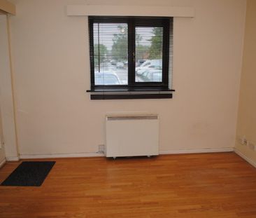 1 bedroom Flat - Wordsworth Court, Hatfield - Photo 4