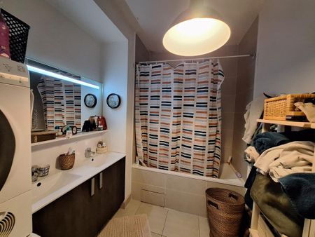 Location Appartement 4 pièces 83m² VILLENAVE D ORNON 33140 - Photo 4