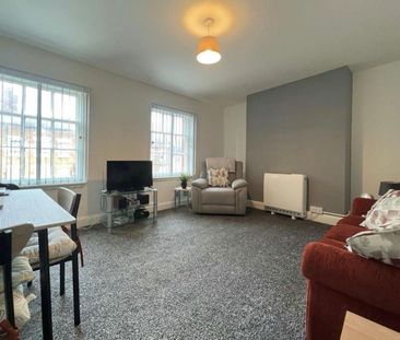 1 bedroom Flat To Let - Photo 2