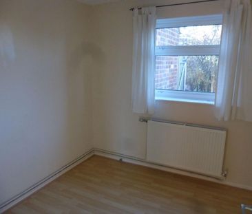 2 bedroom maisonette to rent - Photo 4