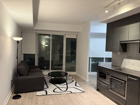 For Lease - 115 McMahon Drive Unit# 2202, Toronto, Ontario - Photo 3
