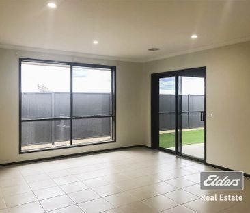 Beautiful Home – Ready for You to Move In! - Photo 1