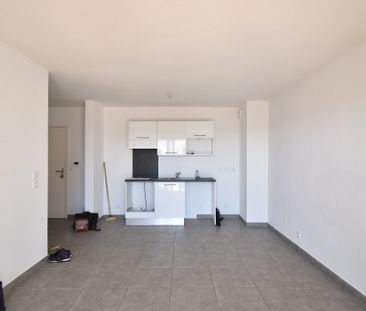 Location Appartement 3 pièces 57m² FREJUS 83600 - Photo 5