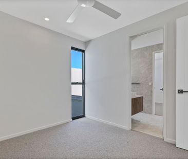 Luxurious Top Floor Unit with Terrace, Ocean Views. Water and Elect... - Photo 2