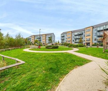 Kennett Lane, Chertsey, Surrey, KT16 - Photo 5