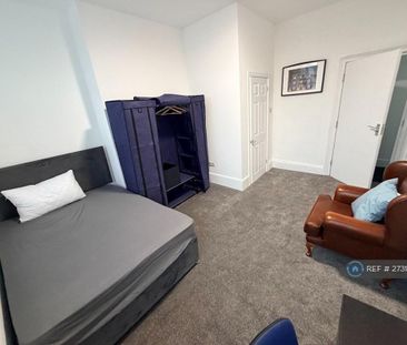 1 bedroom in a house share to rent - Photo 4