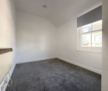 1 bedroom coach house to rent - Photo 3