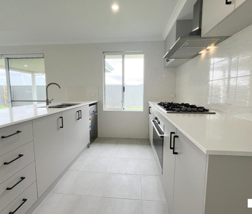 Space, Style & Flexibility - Photo 5