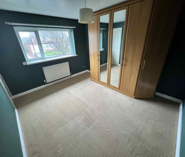 3 bedroom end of terrace house to rent - Photo 2