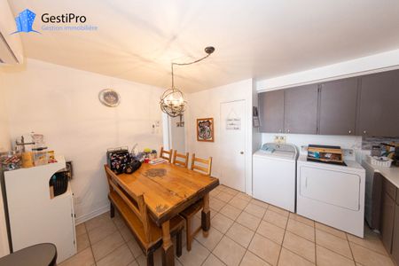 891 Monseigneur-Grandin - Photo 2