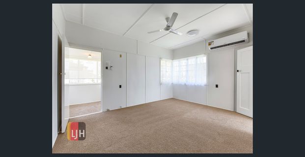 RENOVATED 3 BEDROOM COTTAGE IN FANTASTIC KEDRON LOCATION - Photo 1