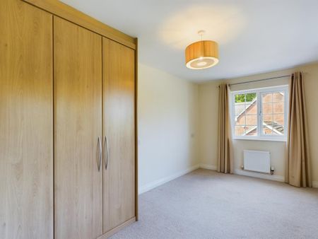 4 bedroom detached house to rent - Photo 5