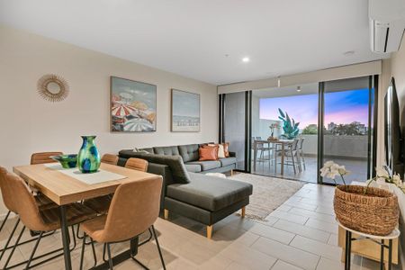 City Living, Just Minutes to the Beach! - Photo 2