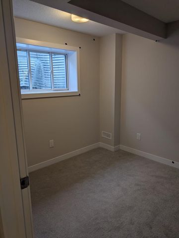 For Lease - 375 Les Emmerson Drive, Barrhaven, Ontario - Photo 4