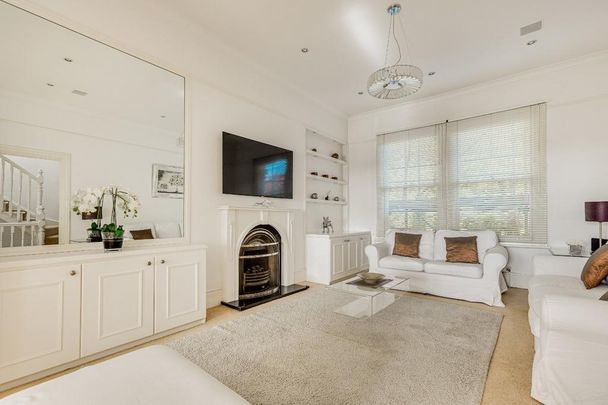 3 bedroom flat to rent - Photo 1