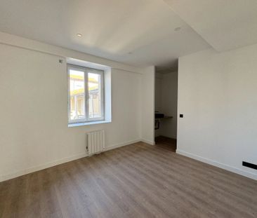 Location Appartement 2 pièces 55 m2 à Saint-Chamond - Photo 4