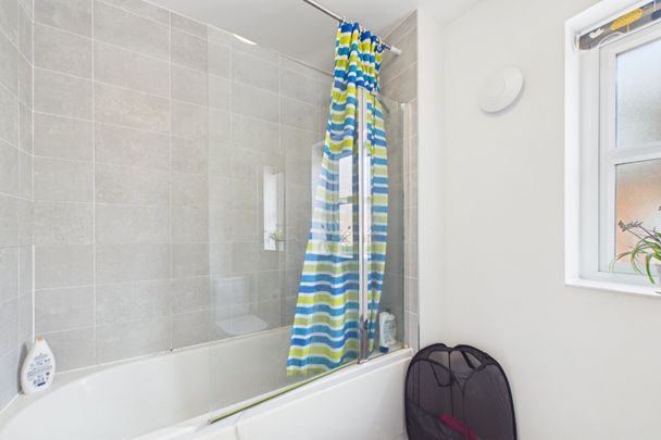 3 bedroom House in Dragonfly Chase, Sandhurst - Photo 1