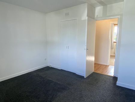 93 Hillington Road South - Photo 4