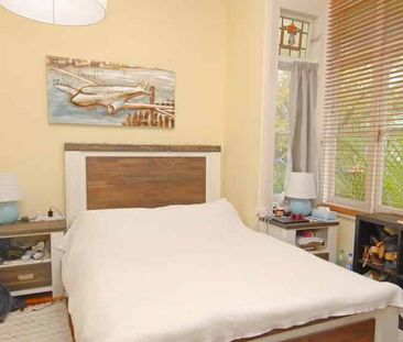 GRAFTON, 3 BEDROOMS - Photo 3