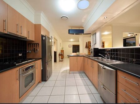 Stylish Family Haven with Pool and Parkland Backdrop - Photo 5