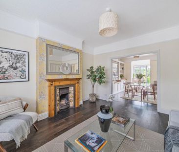 5 bedroom end of terrace house to rent - Photo 2