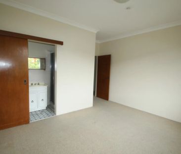 PRIME LOCATION - Photo 1