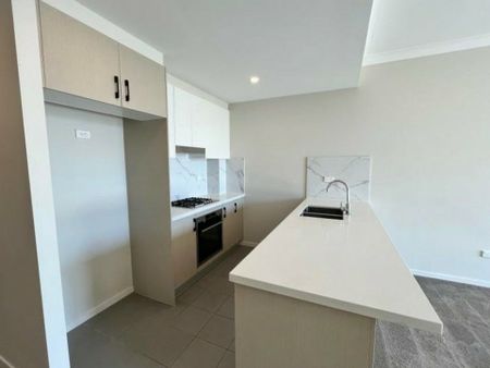 Magnificent Views and Modern Living in Penrith - Photo 5