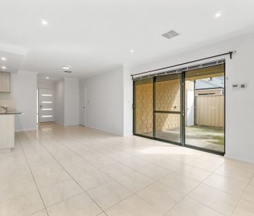 Charming Family Balga Home! - Photo 2